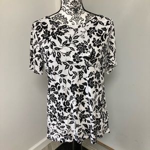 Jones New York, Size L, Black & White short sleeve.